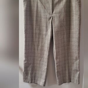 Cato Capri Pants With Brown, Tan, Teal, And Cream Plaid. Front Pockets. Sz 14